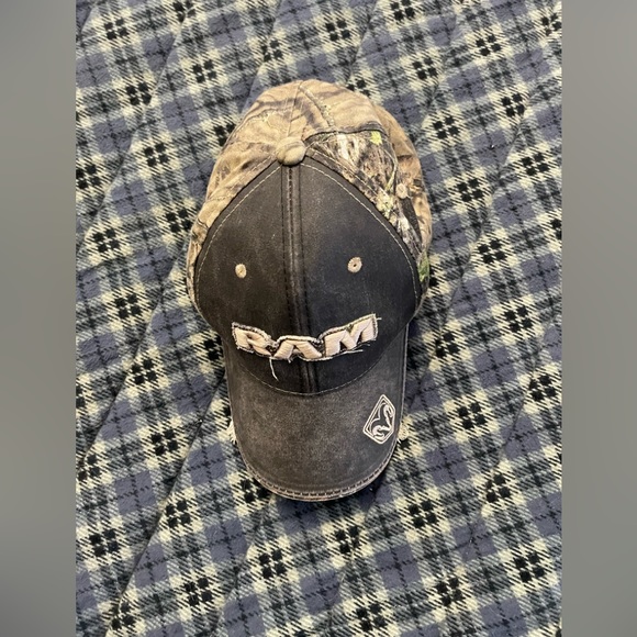 Ram-Dodge hat - Picture 2 of 6